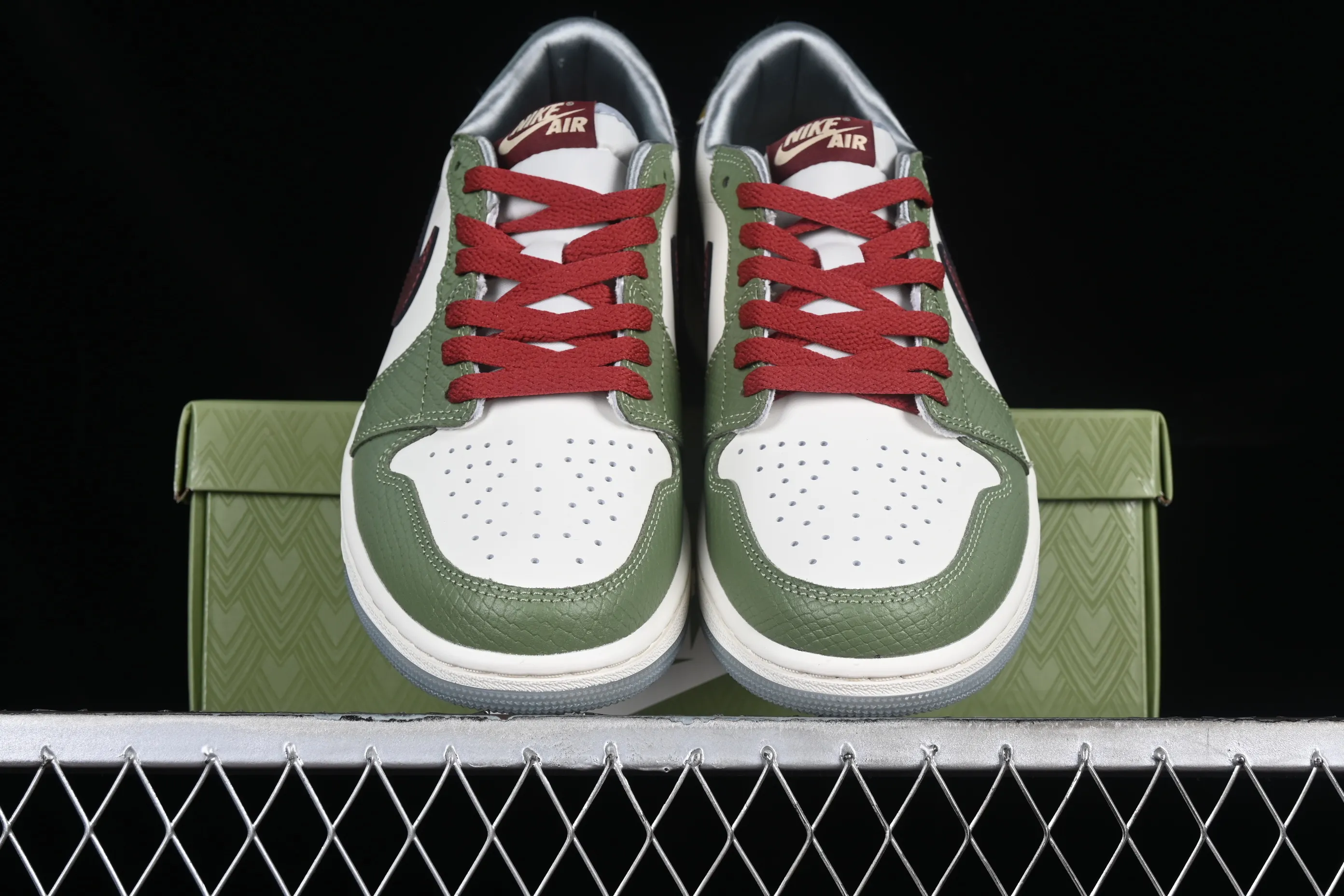 All categories Air Jordan Jordan series basketball shoes Air Jordan 1 Low G version pure original Air Jordan 1 Low CNY "Year of the Drago" AJ1 Joe 1 Year of the Dragon Limited Qinglong low-top cultural casual sneakers FN3727-100